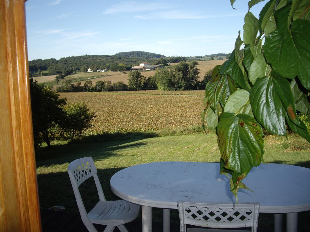 Biou Bed & Breakfast La Sauvetat-sur-Lede Luaran gambar